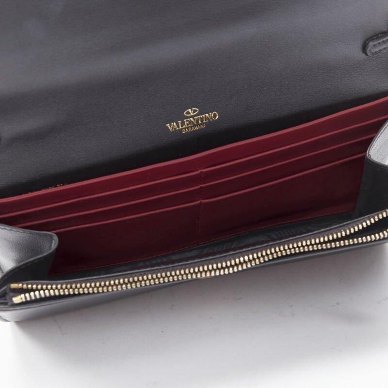 VALENTINO black leather Rockstud green red heart gold chain wallet clutch For Sale 4