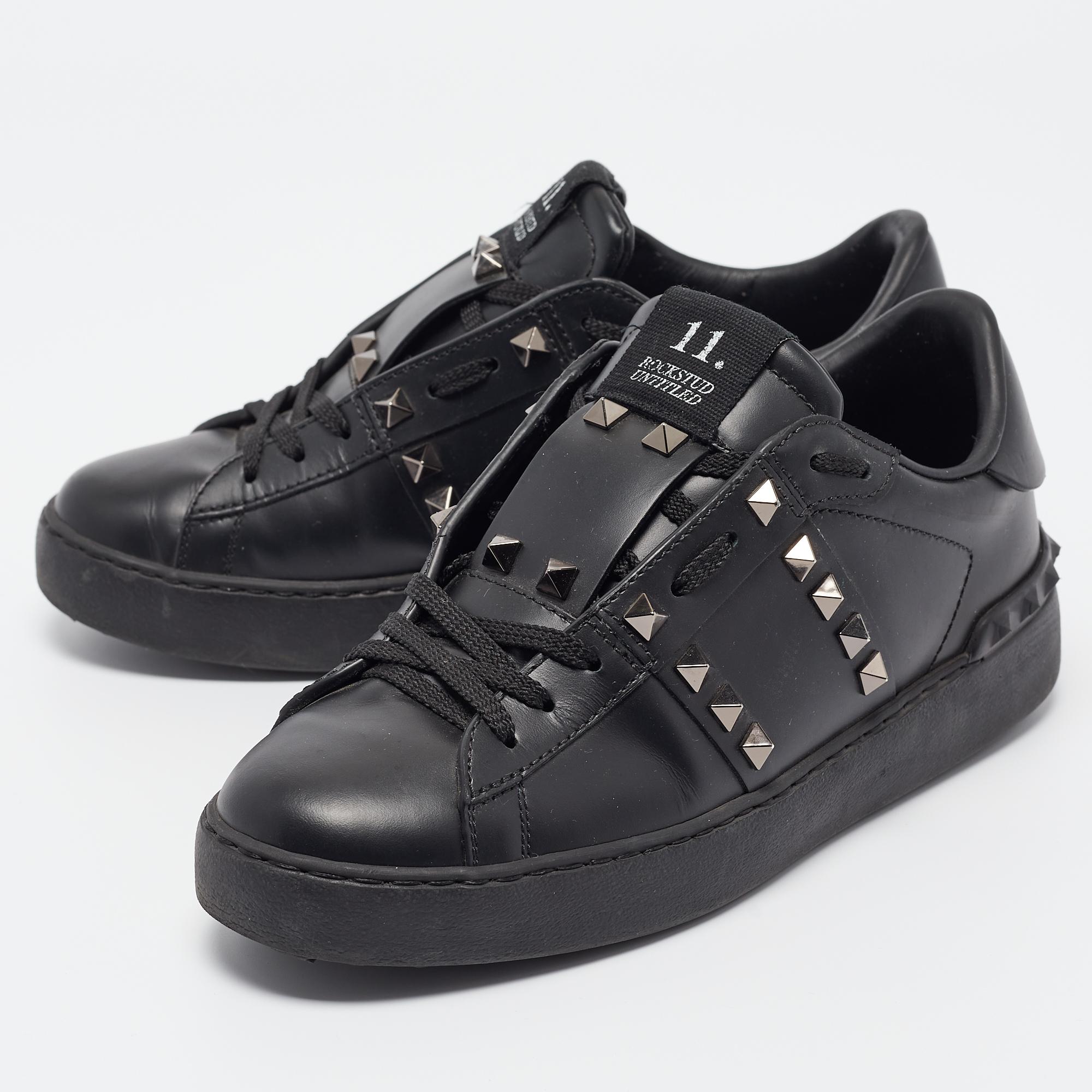 Valentino Black Leather Rockstud Low Top Sneakers Size 36.5 For Sale 2