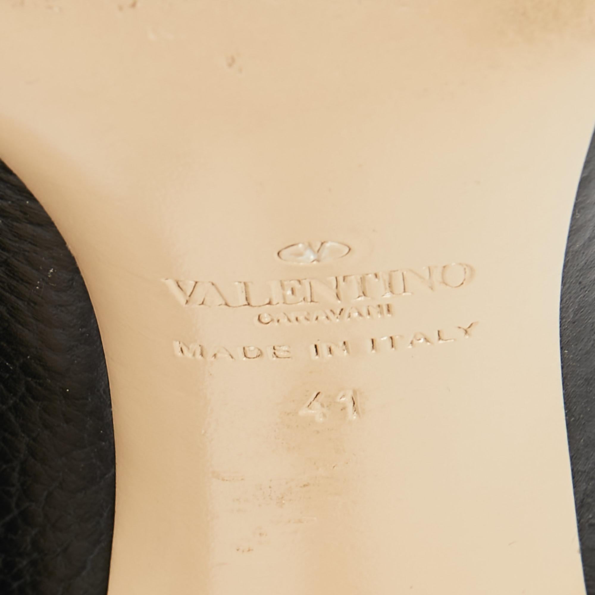 Valentino Black Leather Rockstud Pumps Size 41 In Good Condition In Dubai, Al Qouz 2