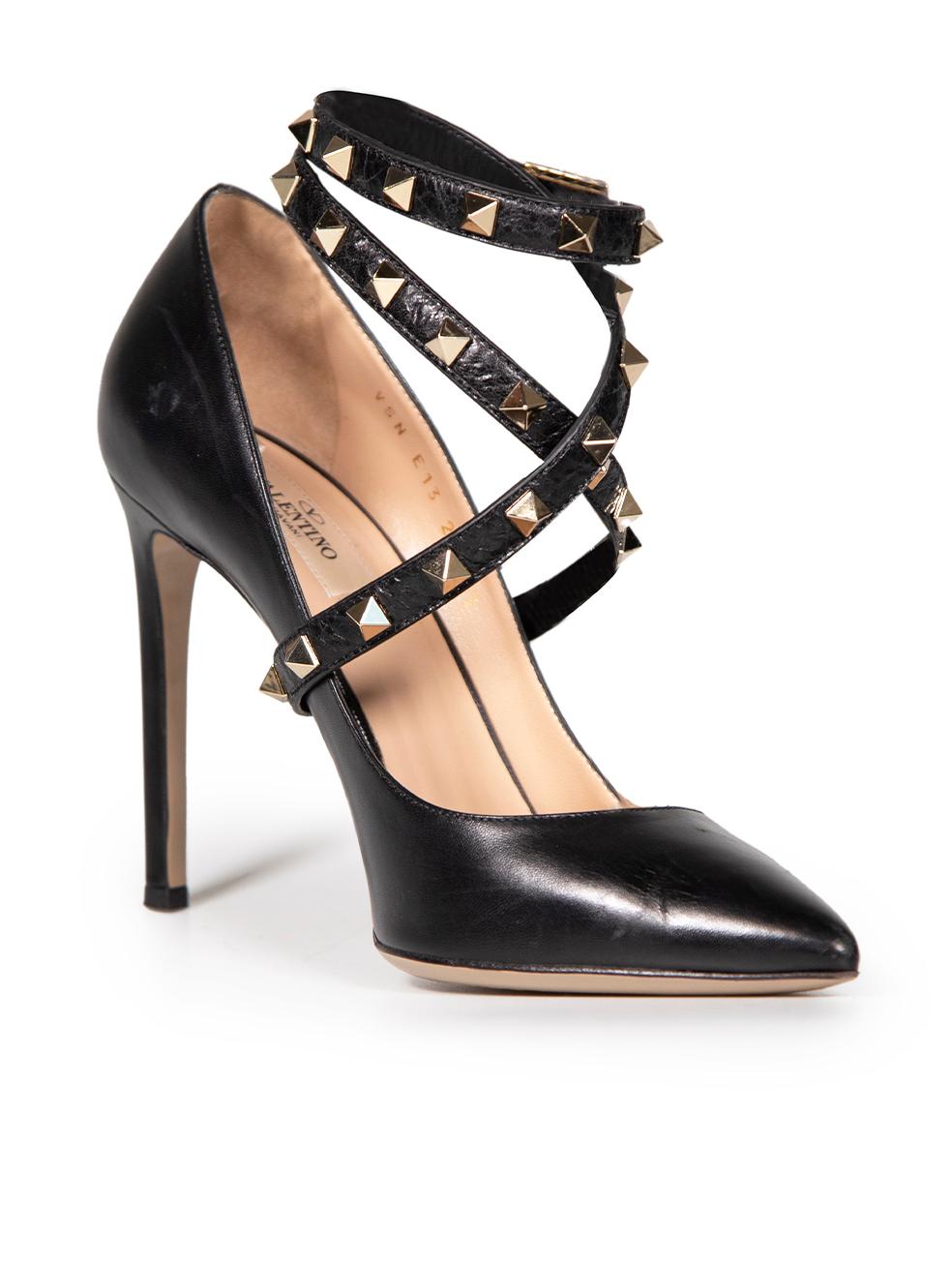 CONDITION is Very good. Minimal wear to shoes is evident. Minimal wear to both sides of both shoes with light scratches to the leather on this used Valentino designer resale item.
 
 Details
 Black
 Leather
 Heels
 Point toe
 High heeled
 Rockstud