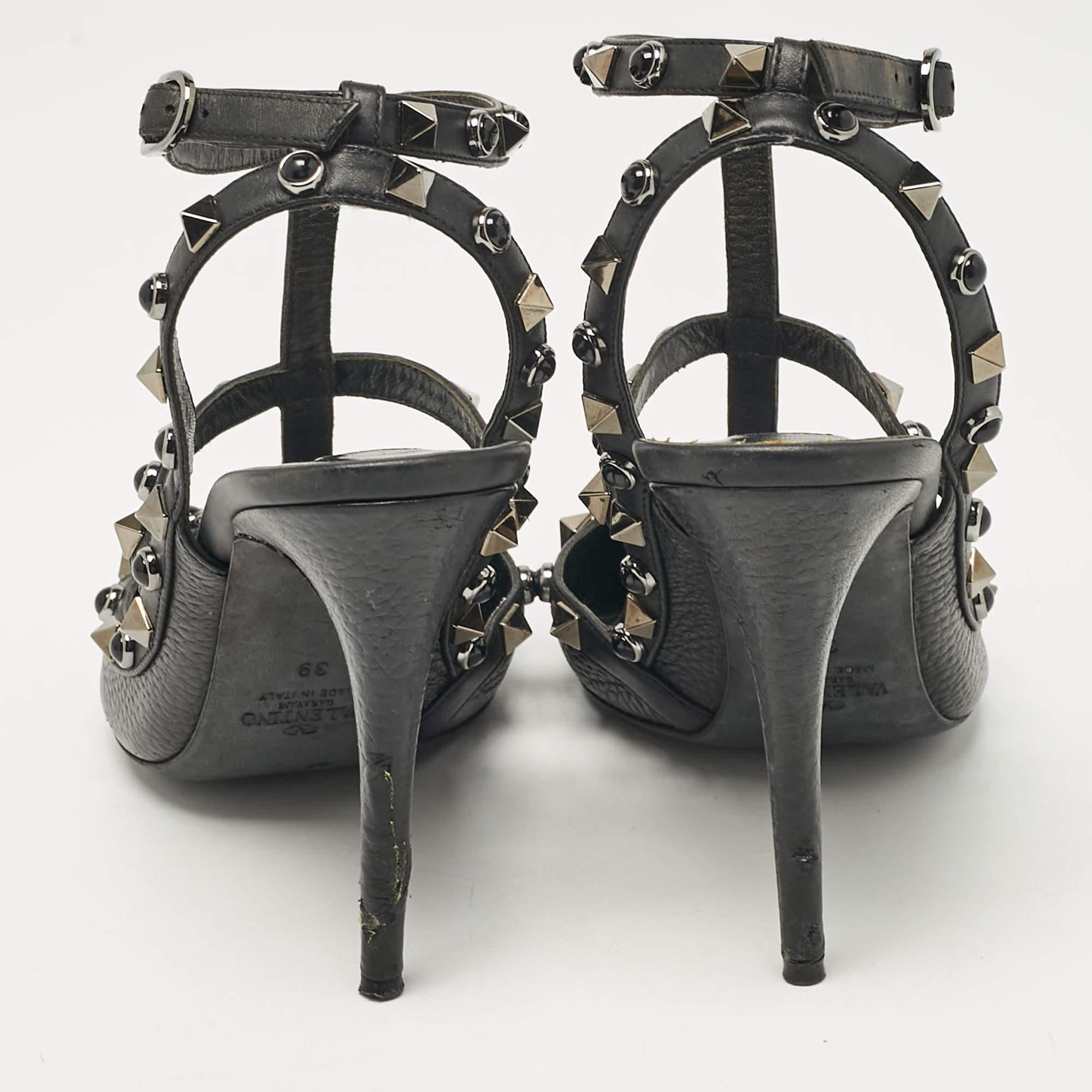 De las mujeres Valentino Black Leather Rockstud Strappy Pointed Toe Pumps Size 39 en venta