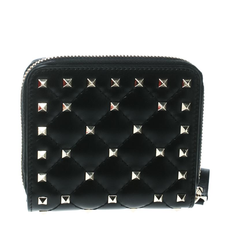 Valentino Black Leather Rockstud Zip Around Flap Wallet In New Condition In Dubai, Al Qouz 2