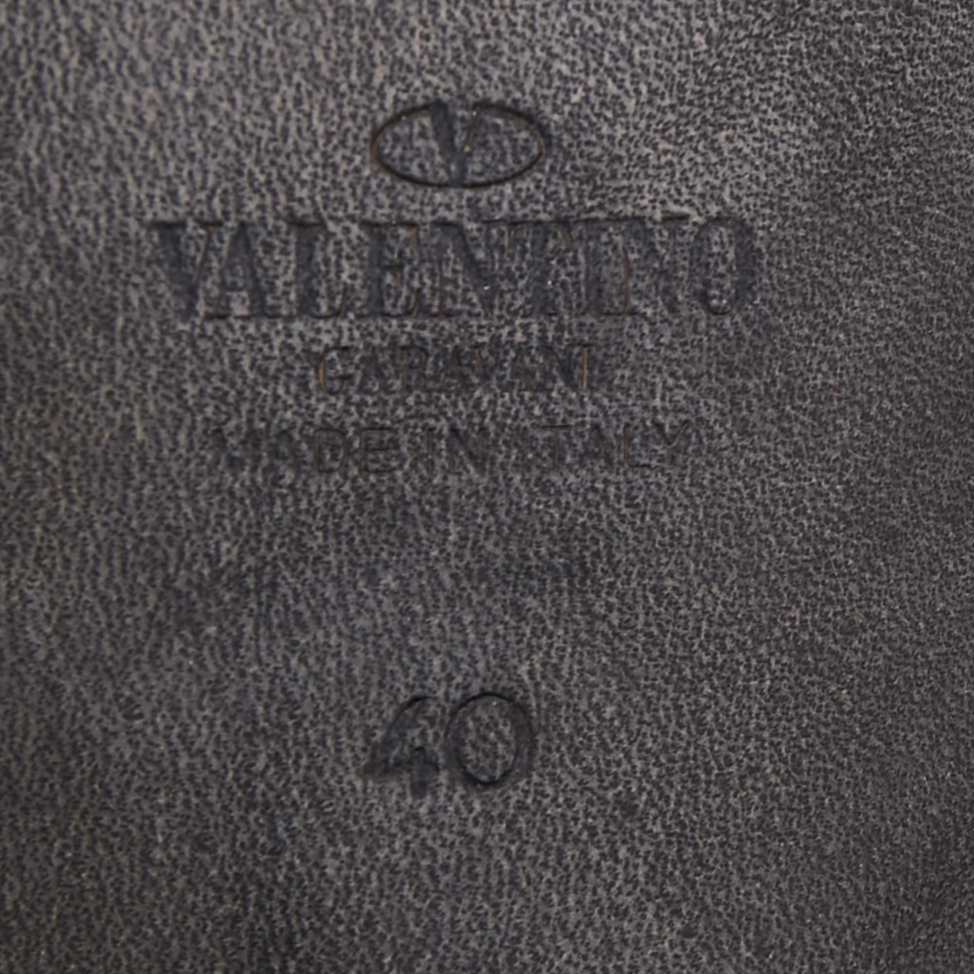 Valentino Black Leather Rolling Rockstud Ankle Strap Sandals Size 40 3