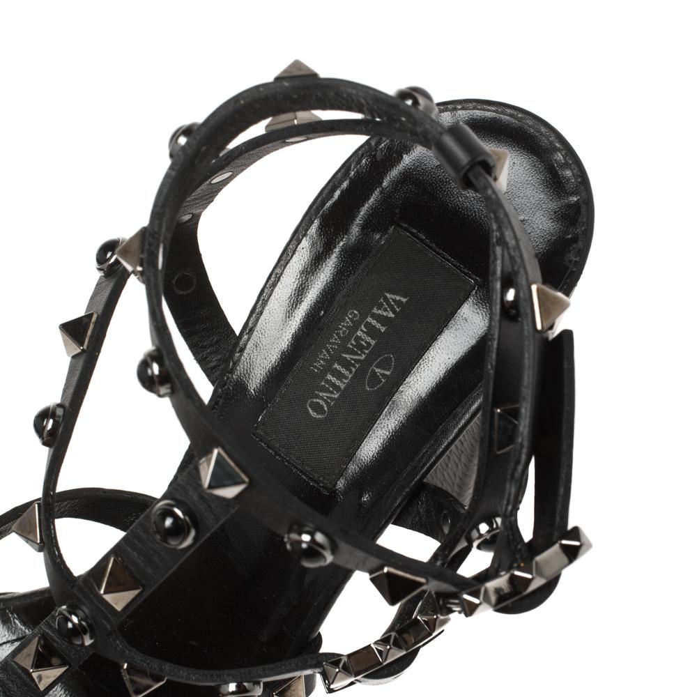 Valentino Black Leather Rolling Rockstud Sandals Size 38.5 1