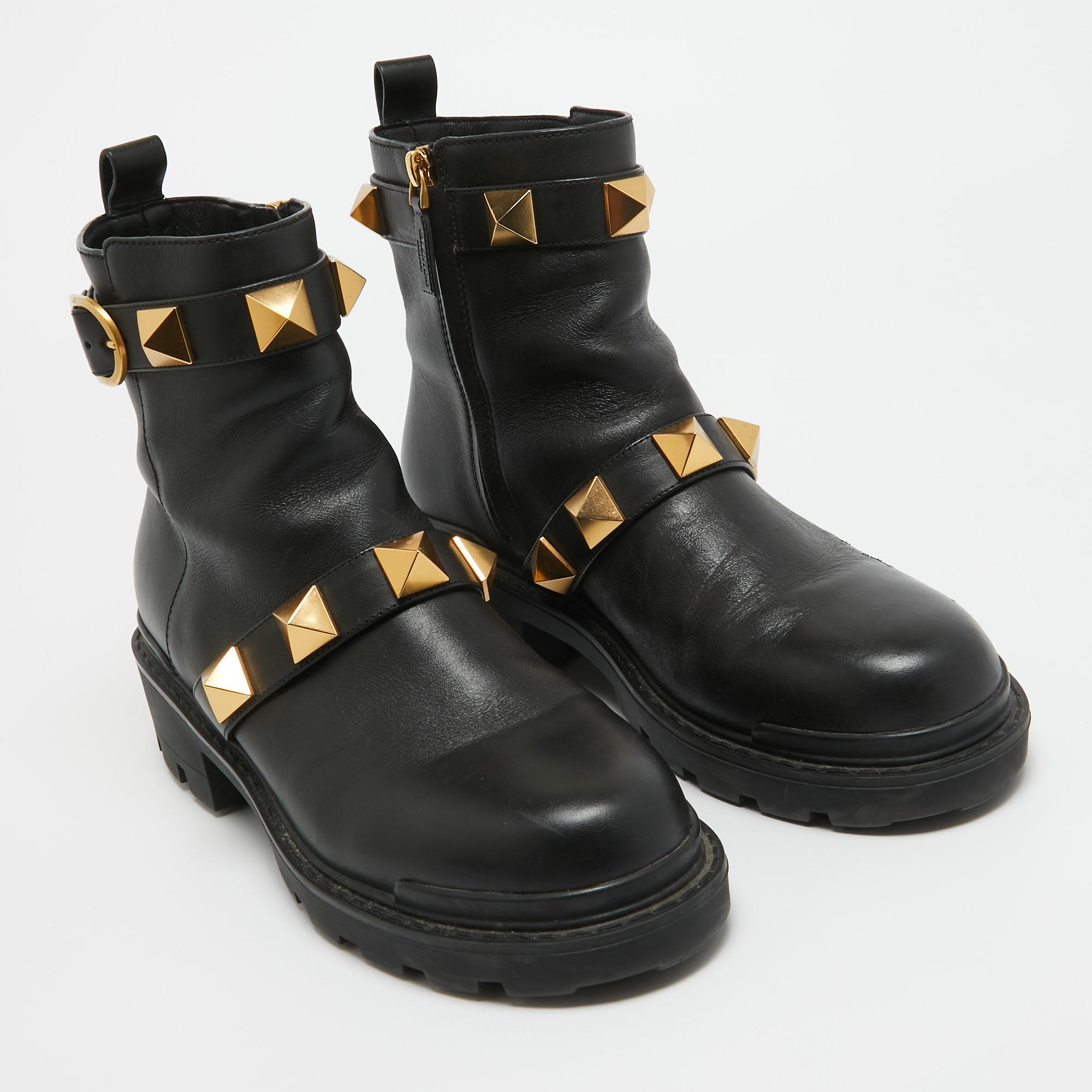 Valentino Black Leather Roman Stud Combat Boots Size 40 For Sale 2