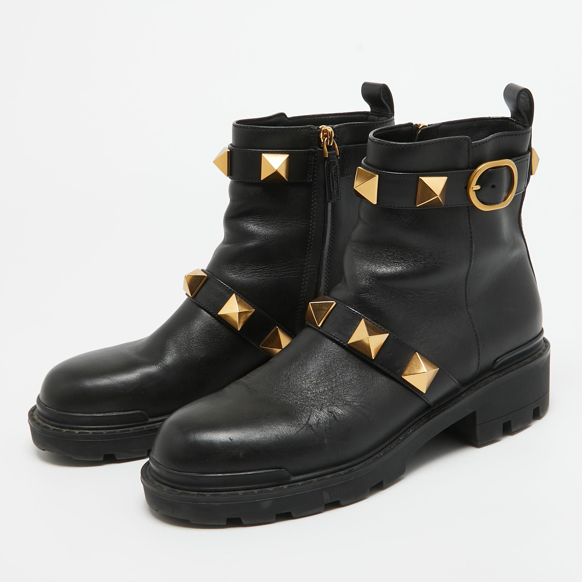 Valentino Black Leather Roman Stud Combat Boots Size 40 For Sale 5