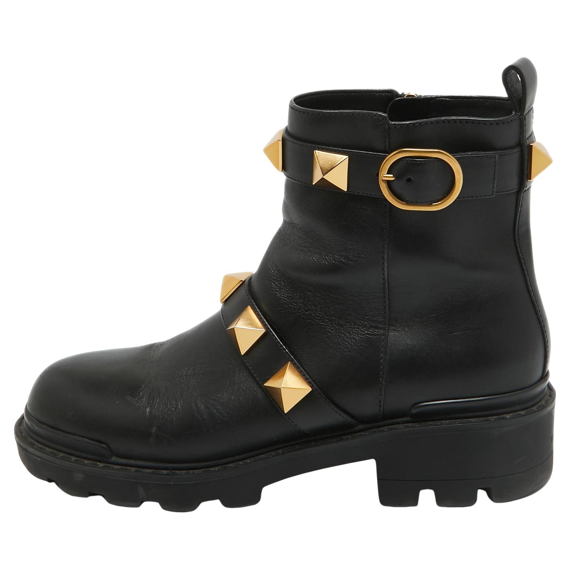 Valentino Black Leather Roman Stud Combat Boots Size 40 For Sale