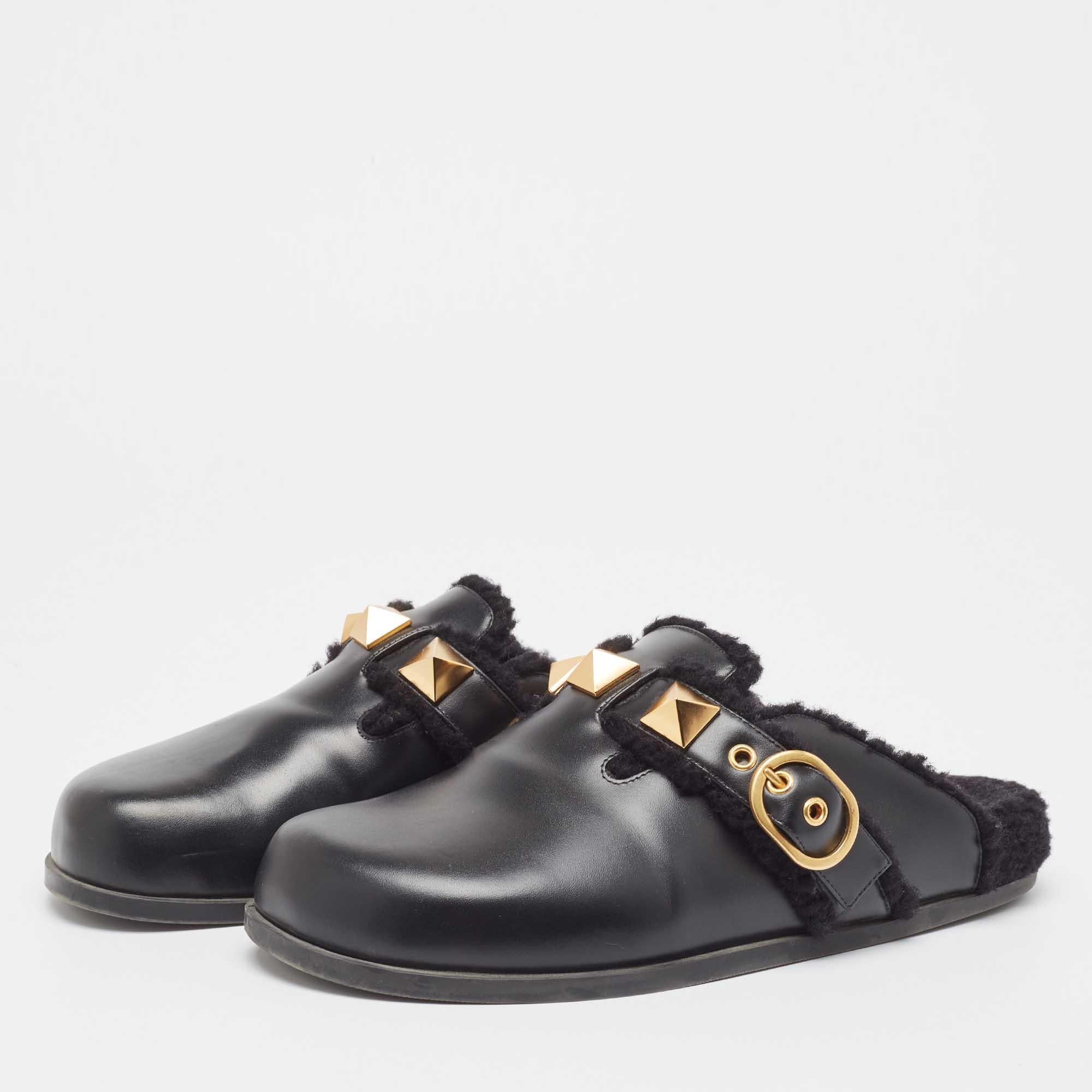 Designed for go-getters, these clogs are made for everyday use so that you can be a stylish achiever each day. Be it any occasion, they will match any outfit like a dream.

Includes: Original Dustbag, Original Box, Info Booklet