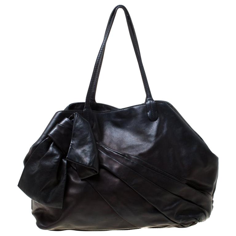 Valentino Black Leather Shopper Tote For Sale at 1stDibs