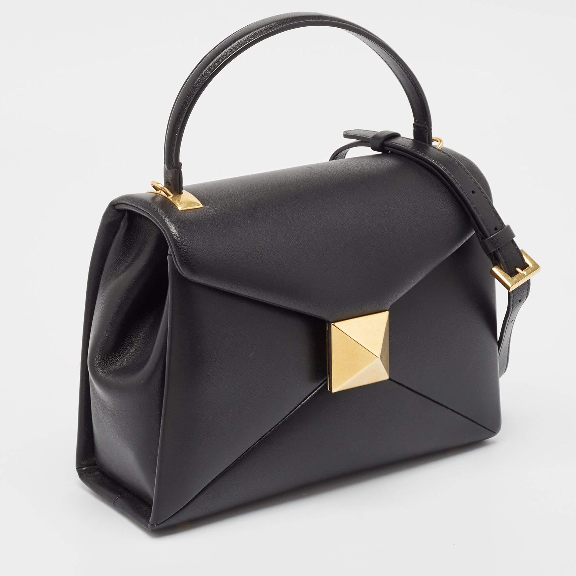 Valentino Black Leather Small One Stud Top Handle Bag In New Condition In Dubai, Al Qouz 2