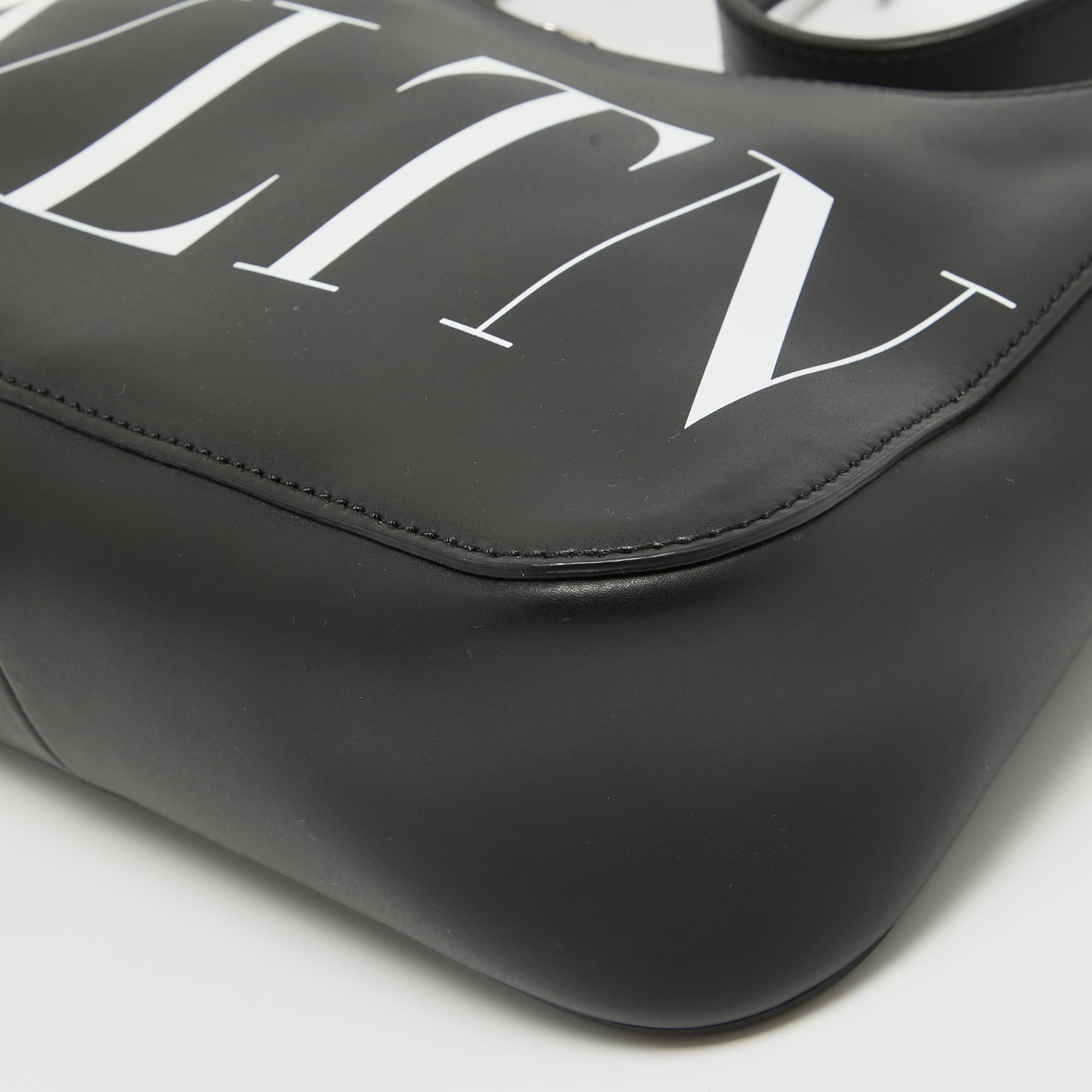 Valentino Black Leather Small VLTN Hobo For Sale 2