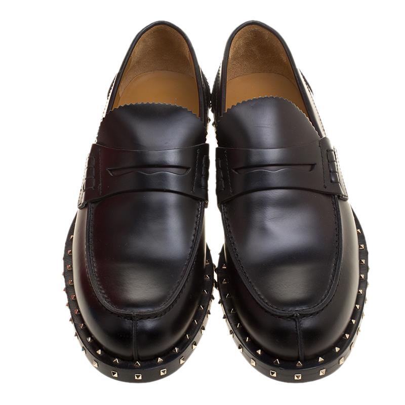 Valentino Black Leather Soul Rockstud Penny Loafers Size 40 In New Condition In Dubai, Al Qouz 2