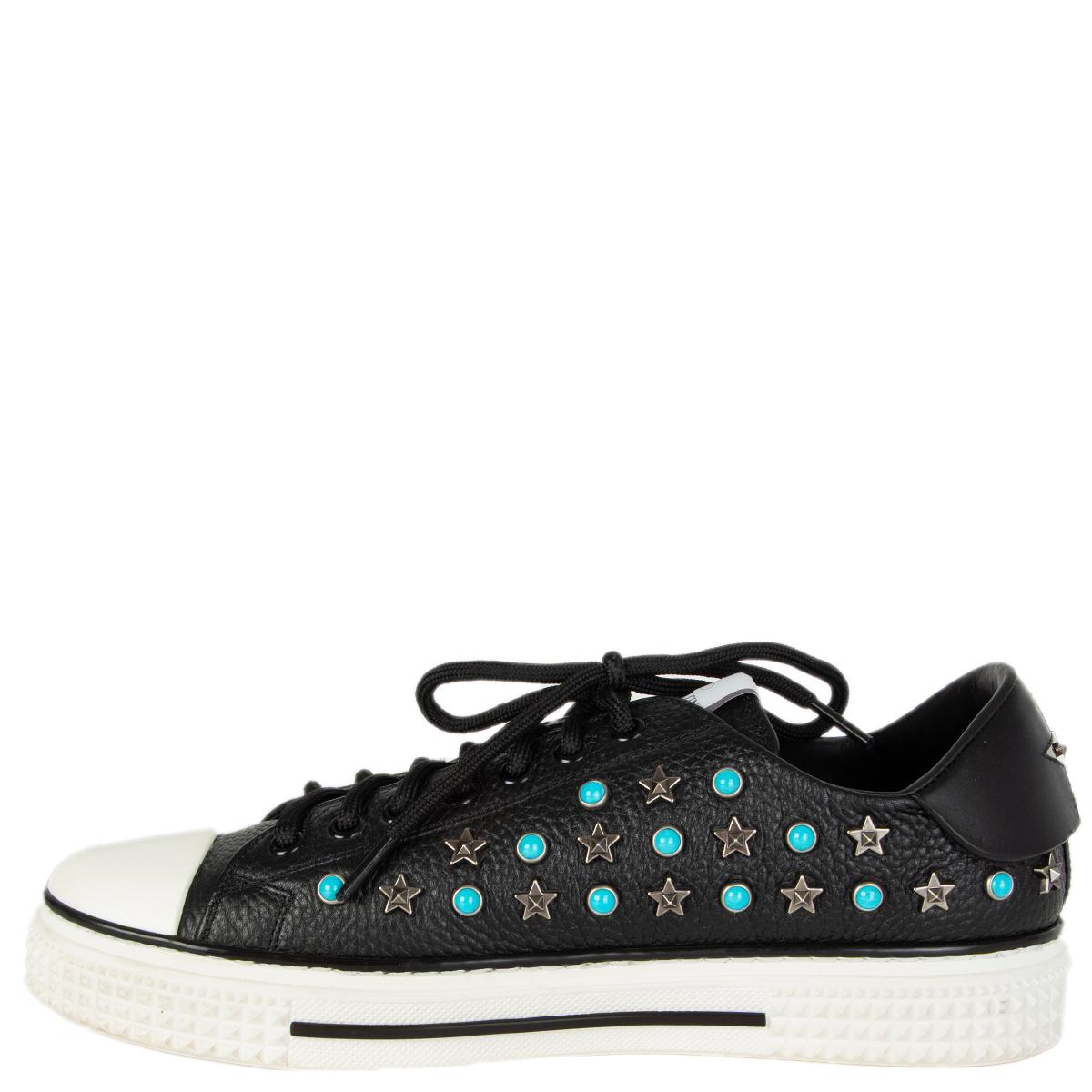 VALENTINO black leather STAR STUDDED Sneakers Shoes 41 In Excellent Condition In Zürich, CH