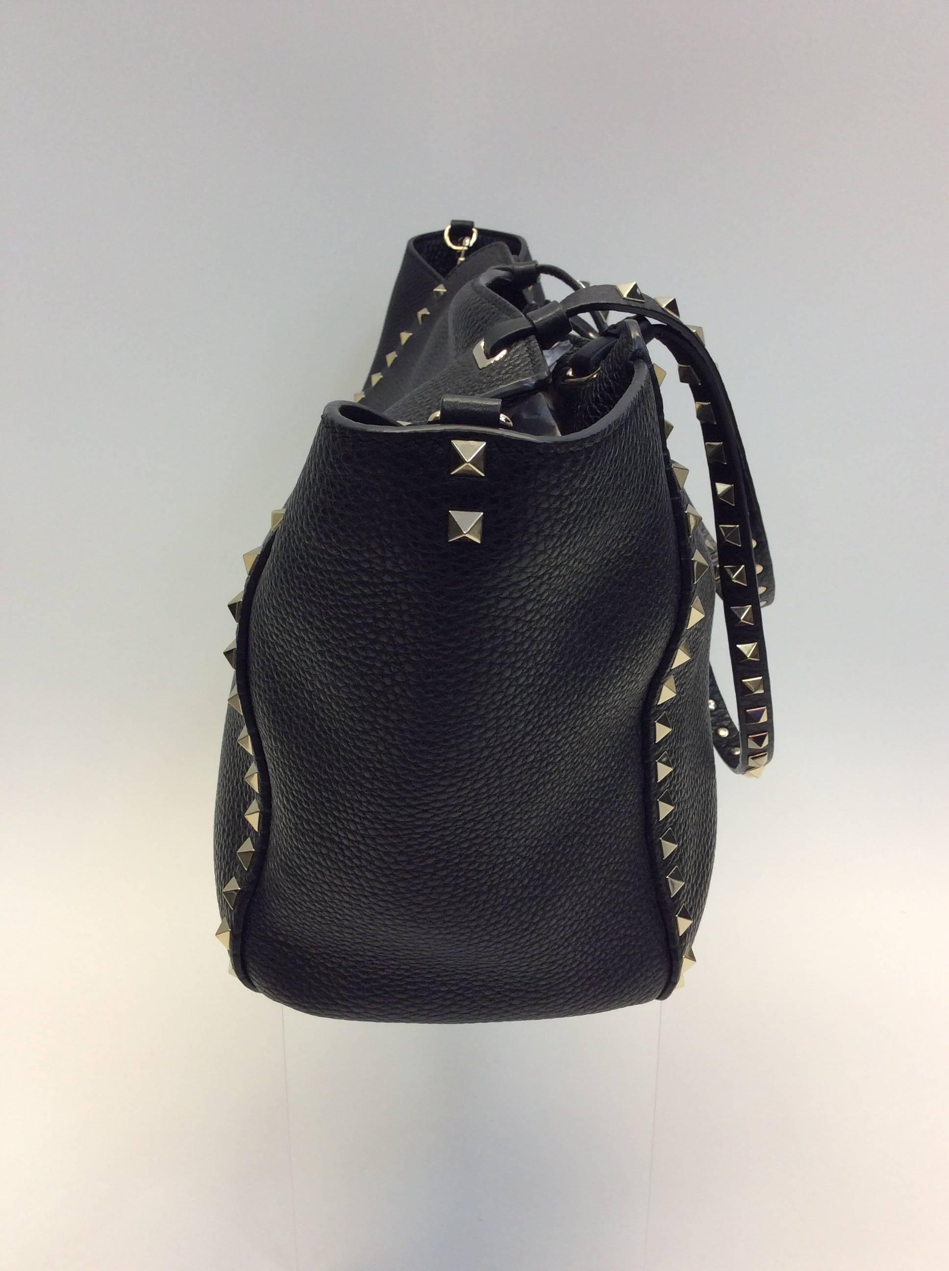 Women's Valentino Black Leather Studded Shoulder Bag For Sale