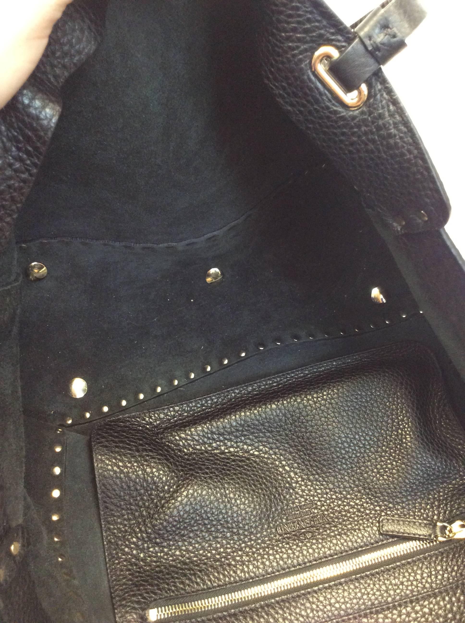 Valentino Black Leather Studded Shoulder Bag For Sale 3