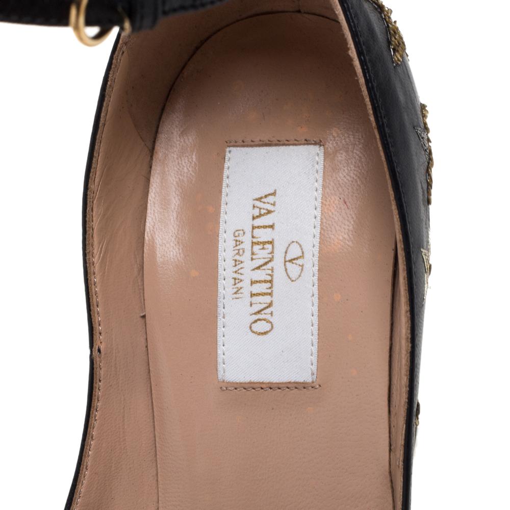 Valentino Black Leather Tango Sequin Star Ankle Strap Pumps Size 36 In Good Condition In Dubai, Al Qouz 2
