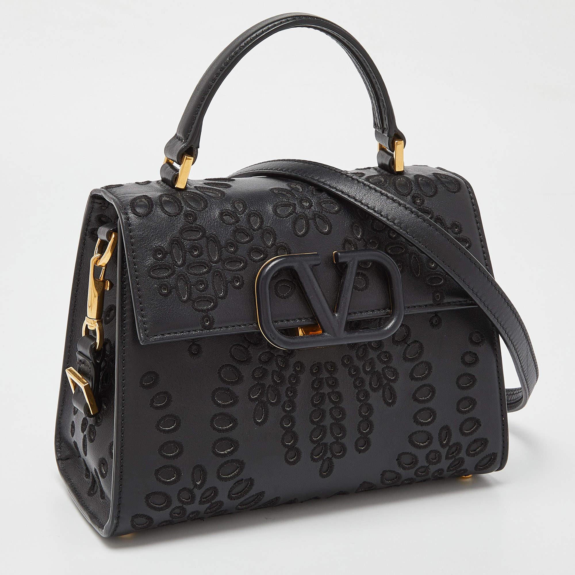 Valentino Black Leather VLogo Top Handle Bag In Good Condition In Dubai, Al Qouz 2