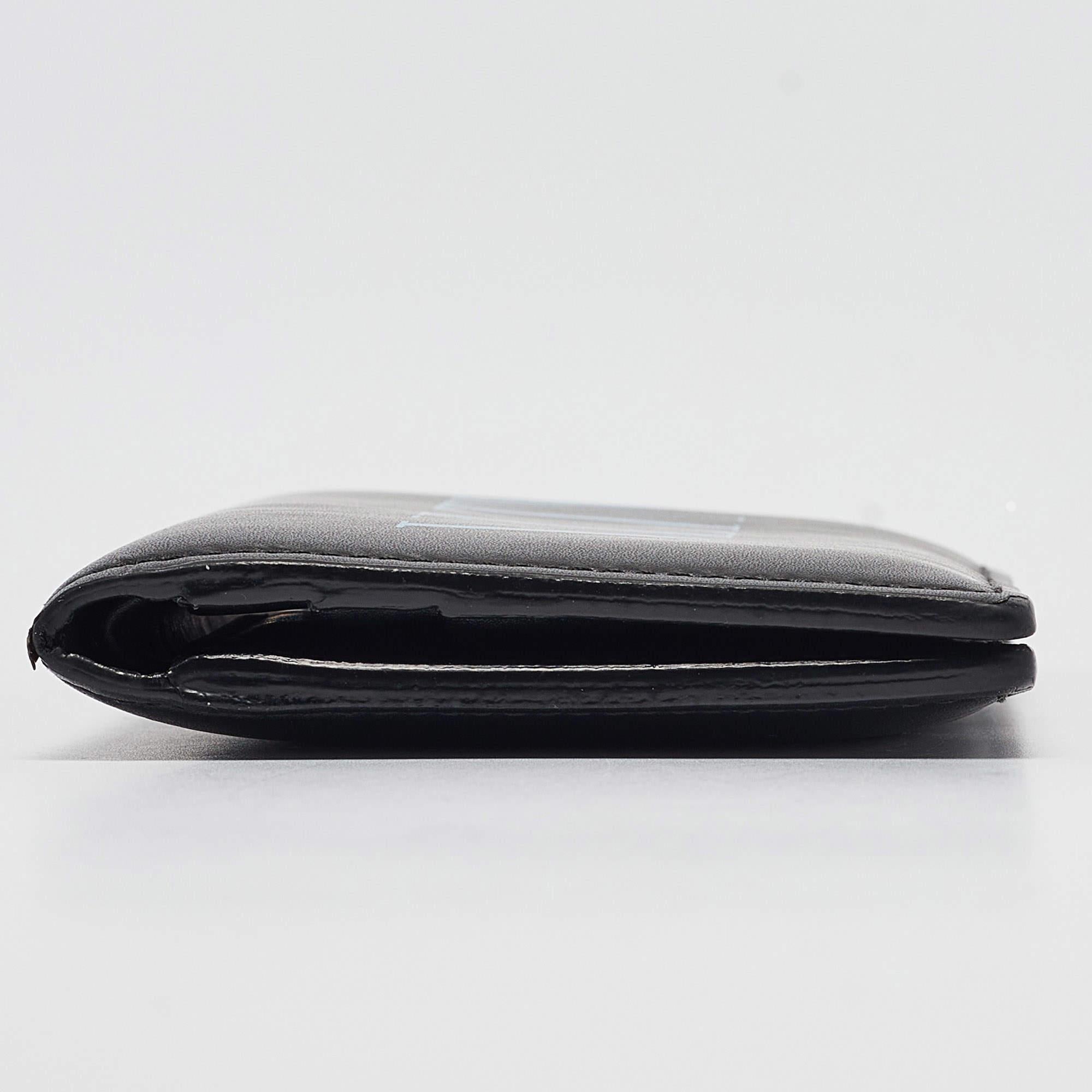 Valentino Black Leather VLTN Bifold Card Holder For Sale 4