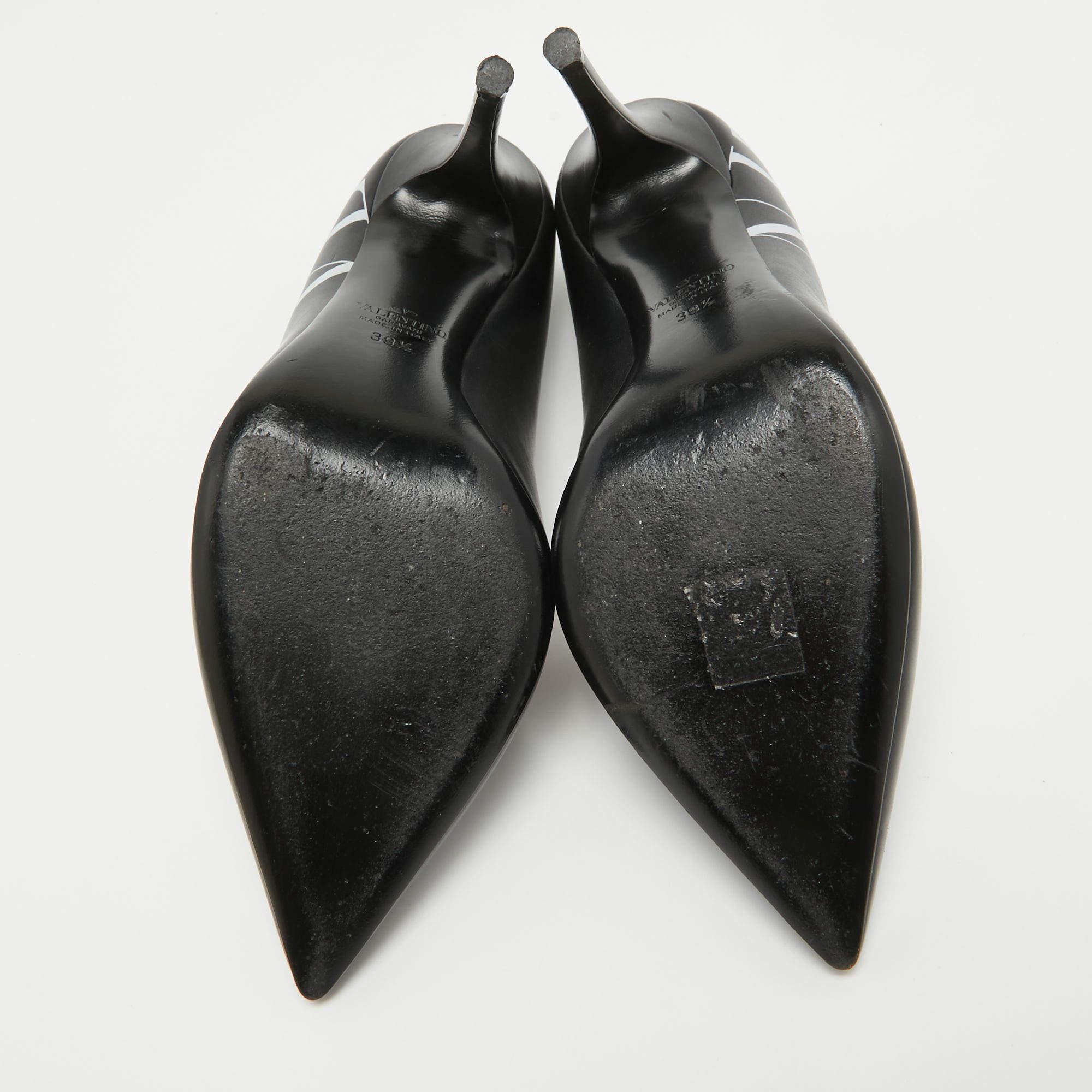 Valentino Black Leather VLTN Pumps Size 39.5 For Sale 5