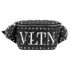 Valentino - Sac ceinture Rockstud en cuir noir VLTN