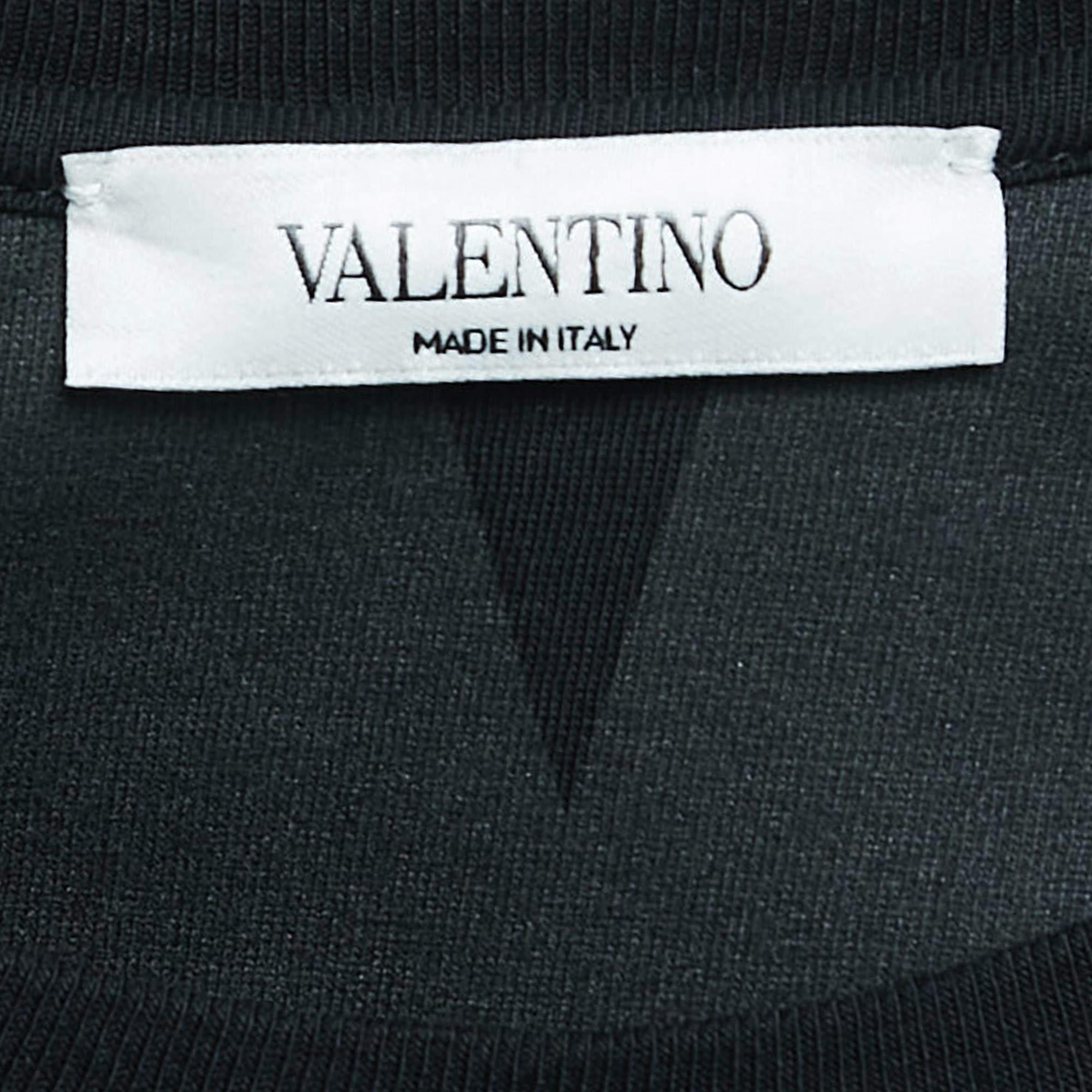 Valentino Black Macro Optic-V Printed Cotton T-Shirt L In Good Condition In Dubai, Al Qouz 2