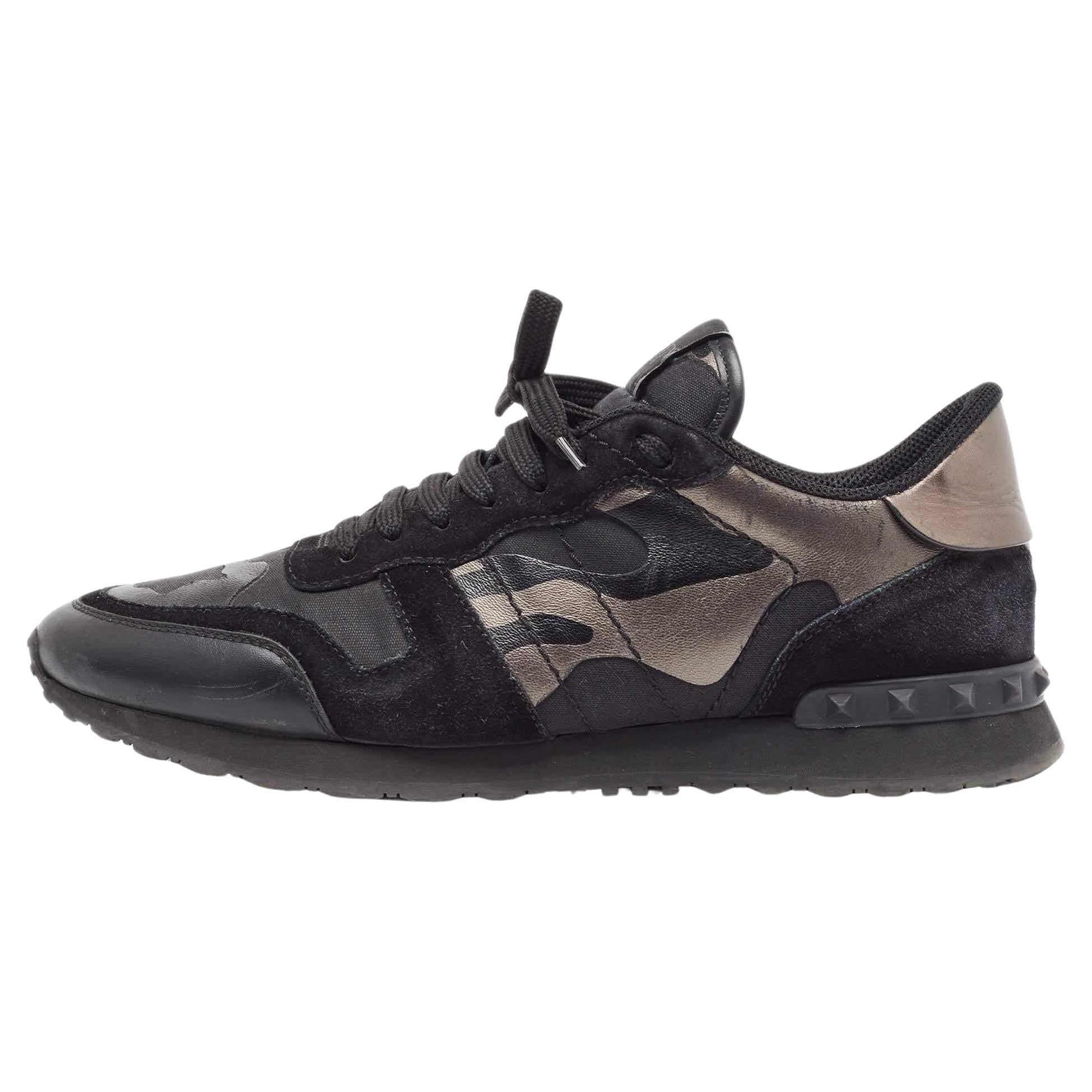 Valentino Black/Metallic Leather and Suede Rockrunner Sneakers Size 43 For Sale