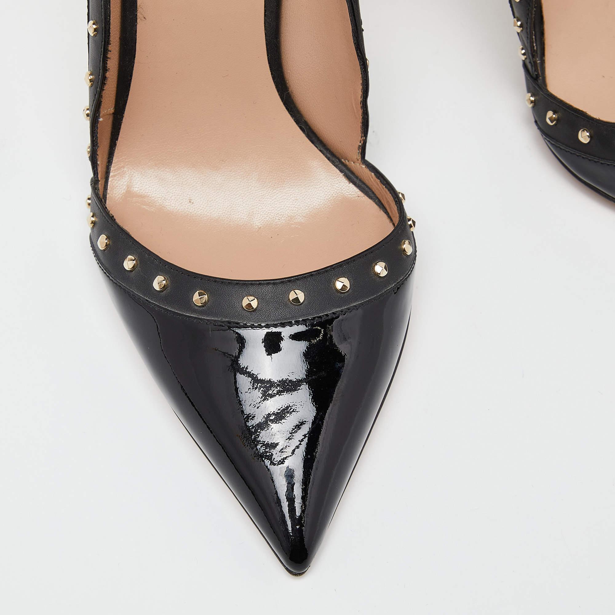 Valentino Black Patent and Leather Studded Pointed Toe Pumps Size 38 For Sale 2
