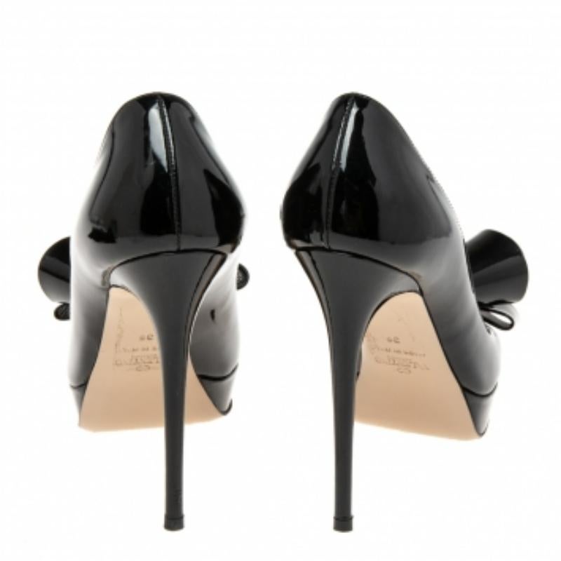 Valentino Schwarze Couture Plateau Pumps aus Lackleder mit Schleife und Peep Toe Größe 36 Damen im Angebot