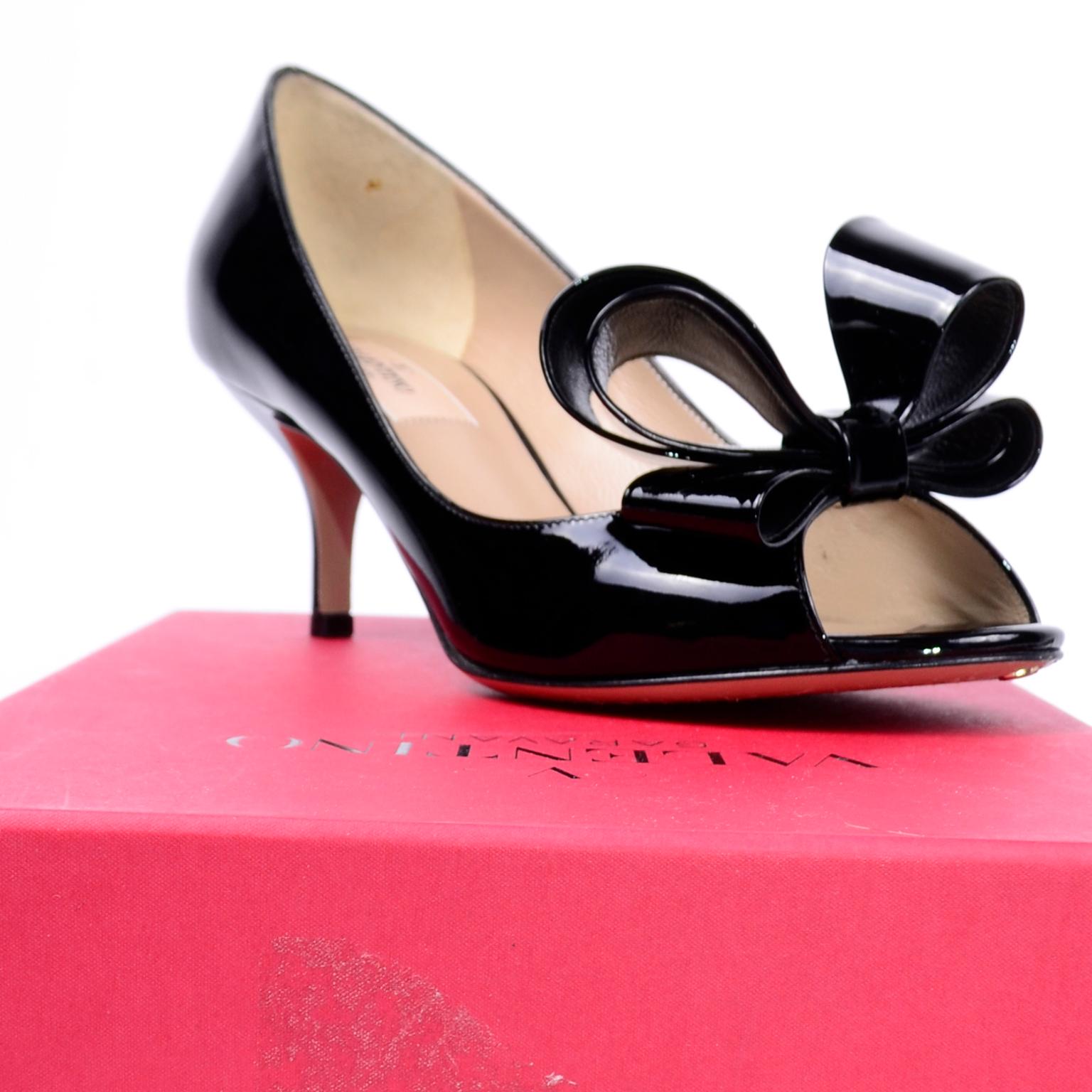 Women's Valentino Black Patent Leather Open Toe Heels With Statement Bows