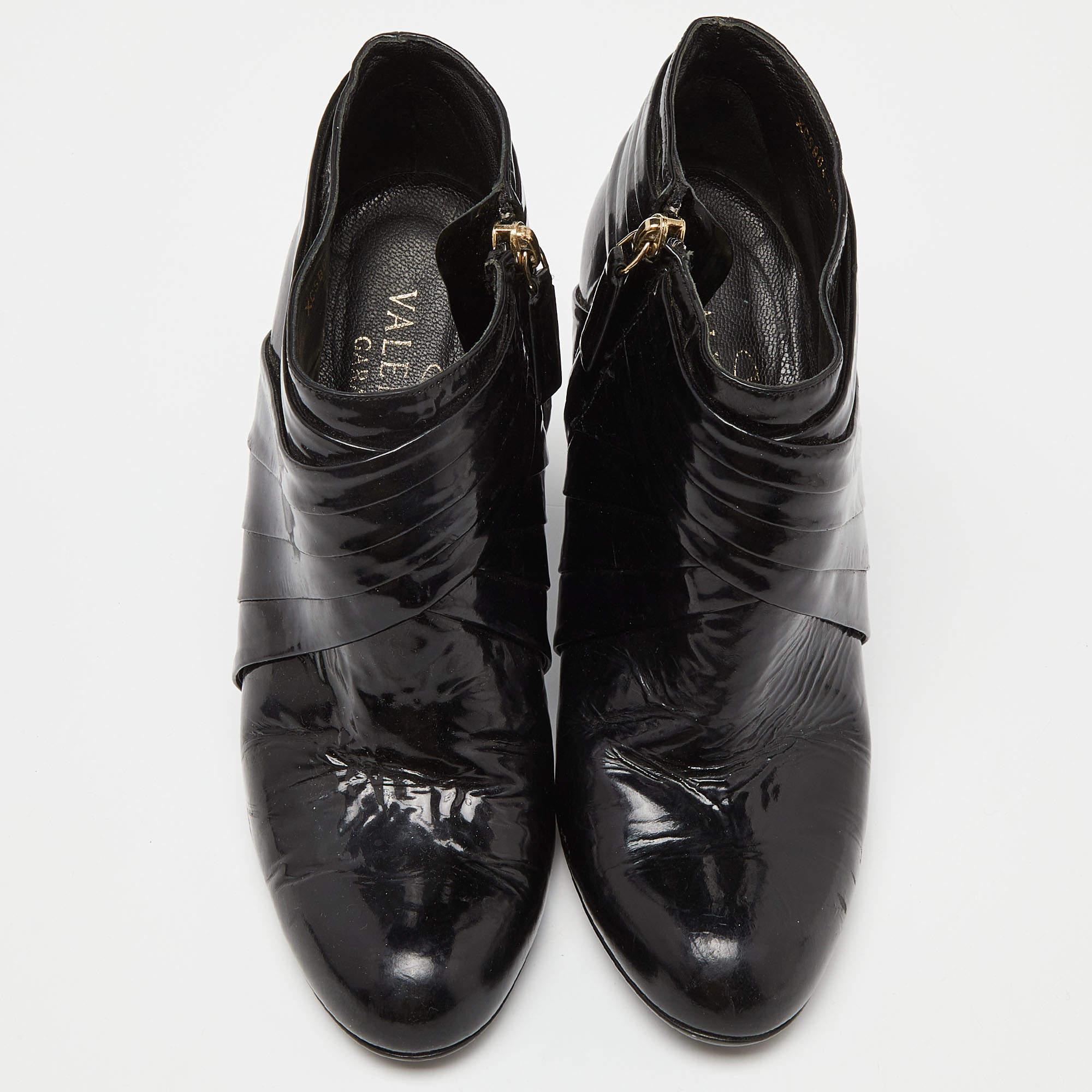 Noir Valentino - Bottines à semelle compensée en cuir verni noir - Taille 37 en vente