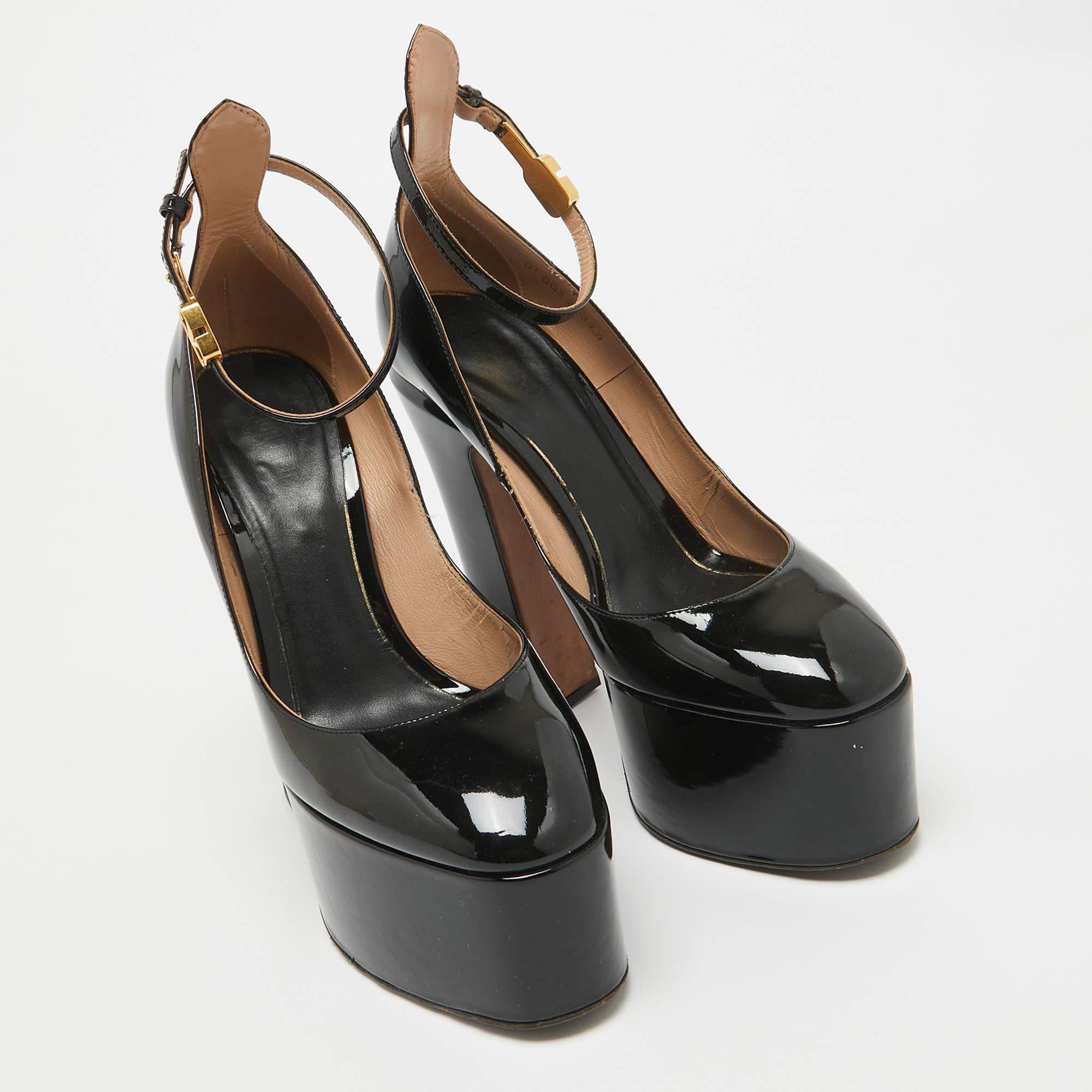 Valentino, brevetto nero, Tango Platform Pumps, misura 37,5 In condizioni buone a Dubai, Al Qouz 2