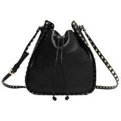 Valentino Black Pebbled Leather Small Rockstud Drawstring Bucket Bag rt $1, 345