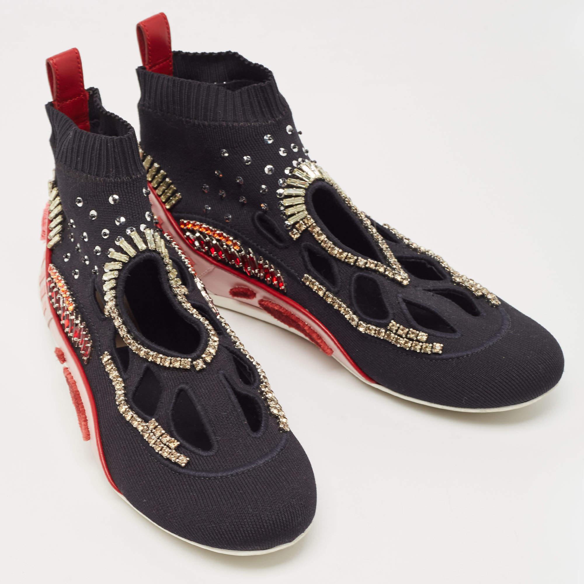 Valentino Black/Pink Knit Fabric High Top Sneakers Size 36 In Good Condition For Sale In Dubai, Al Qouz 2