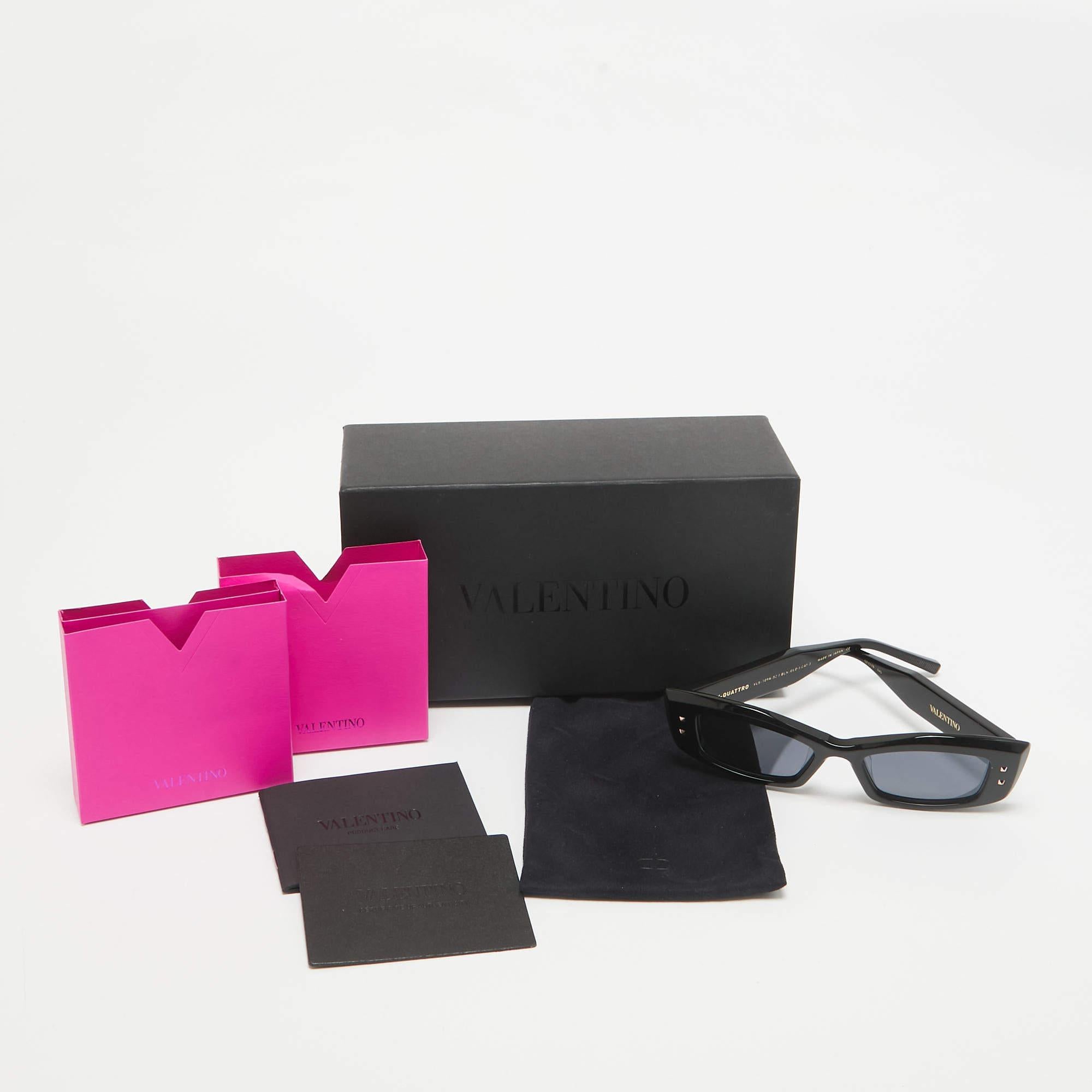 Women's Valentino Black Rockstud V-Quattro Rectangle Sunglasses For Sale