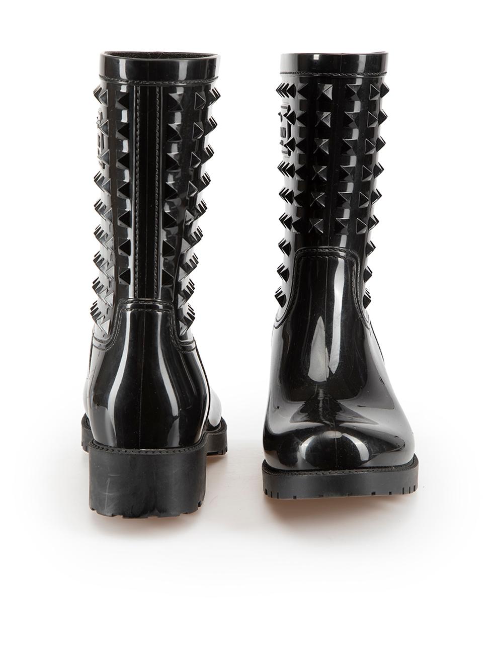 Valentino Black Rubber Rockstud Rain Boots Size IT 40 In Excellent Condition In London, GB