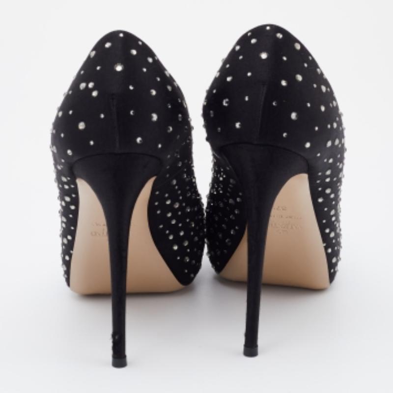 Noir Valentino escarpins à plateforme embellis de cristaux en satin et maille noire, taille 37,5 en vente