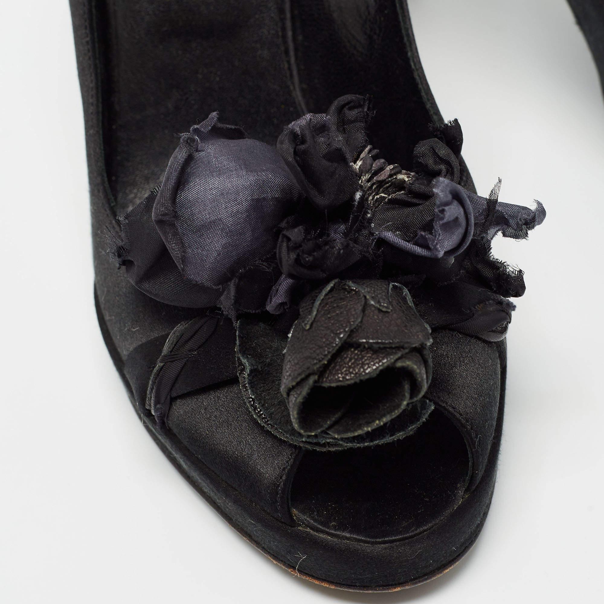 Valentino Black Satin Peep Toe Platform Pumps Size 37.5 en venta 2