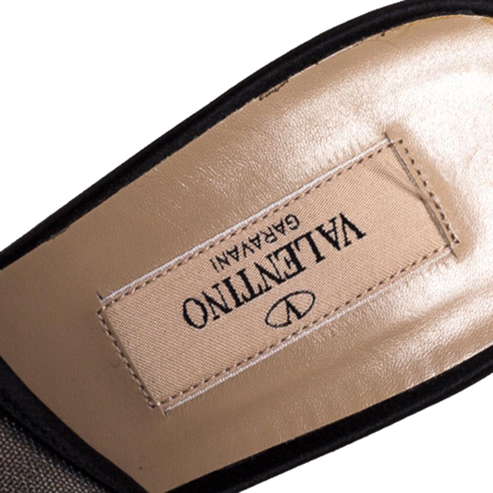 Valentino Valentino Schwarz Satin Trims Blume verschönert offene Zehe Stiefeletten  Größe 40 1