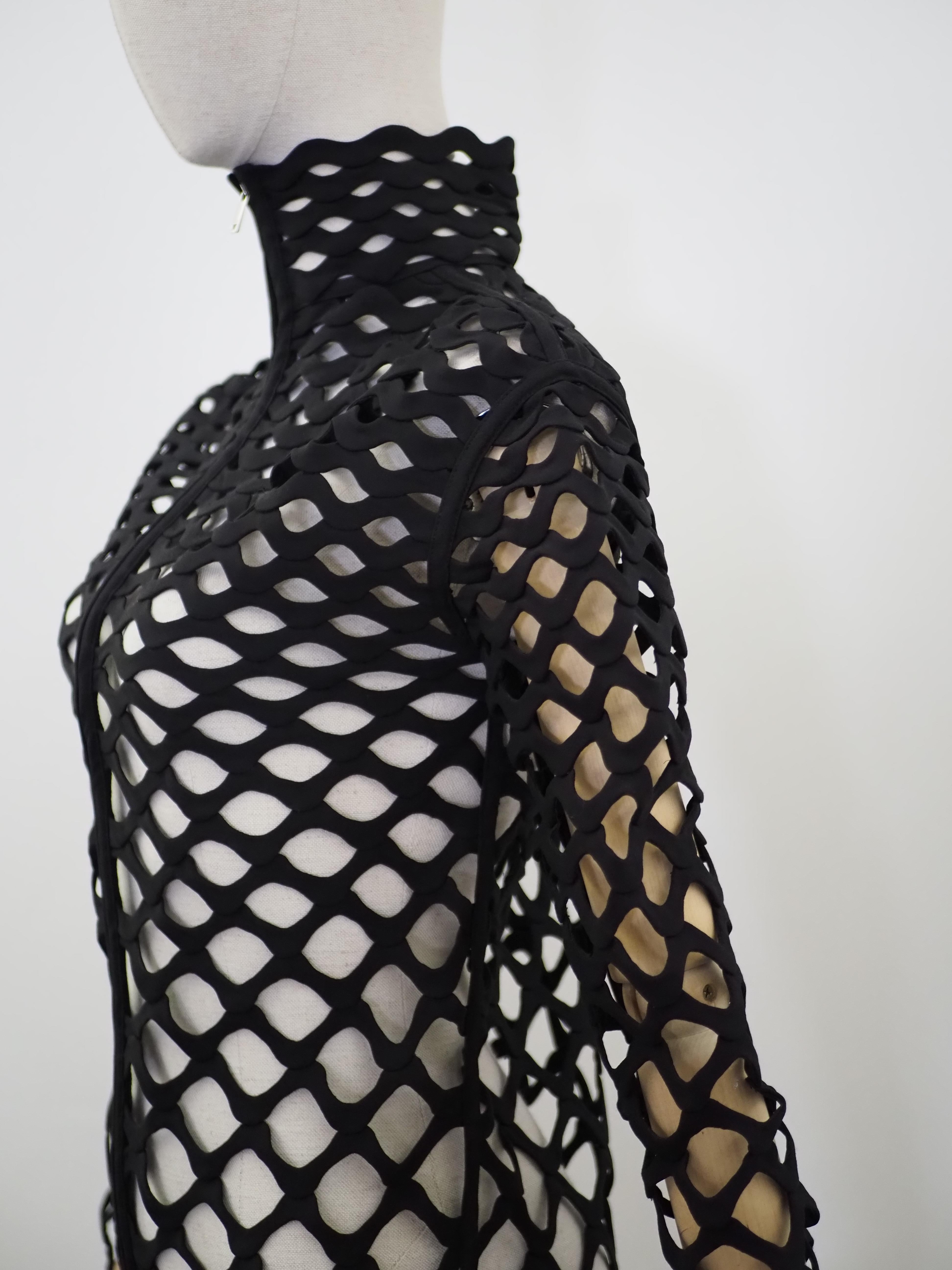 Valentino - Veste transparente noire  en vente 3