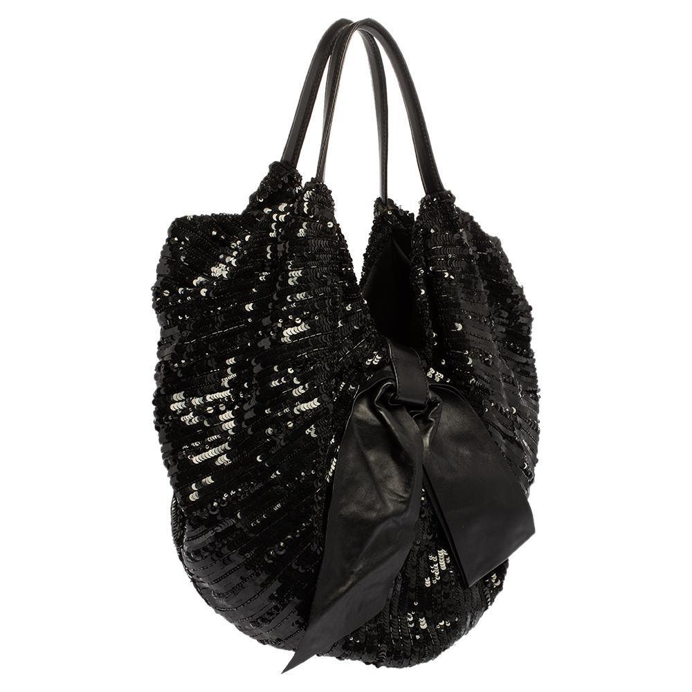 Valentino Black Sequin Bow Hobo In Good Condition In Dubai, Al Qouz 2