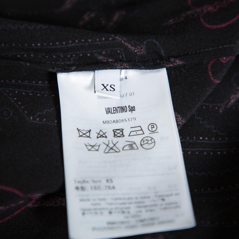 Valentino Black Silk Crepe Love Blade Print Pajama Set XS In Excellent Condition In Dubai, Al Qouz 2