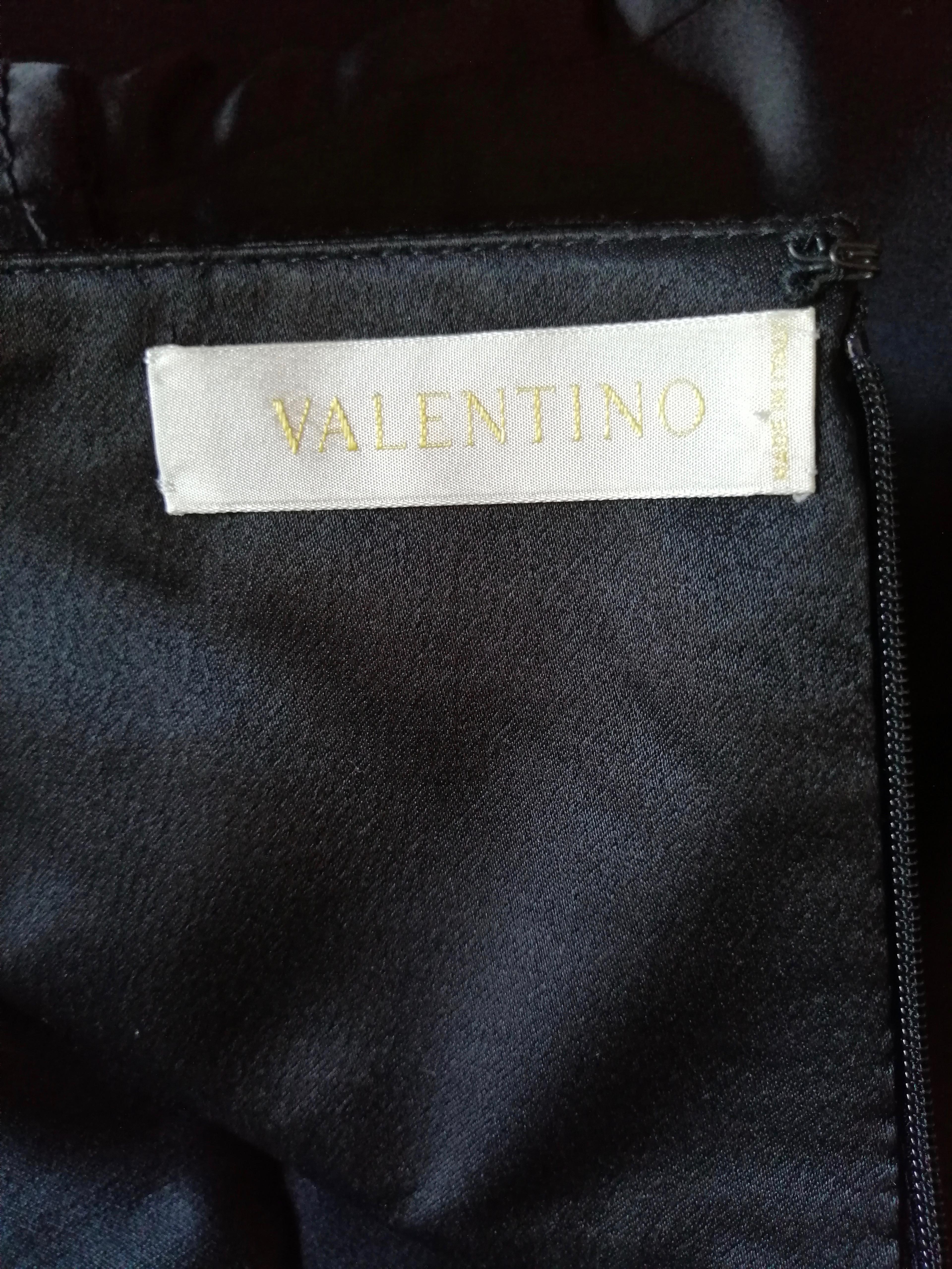 Robe en soie noire Valentino en vente 4