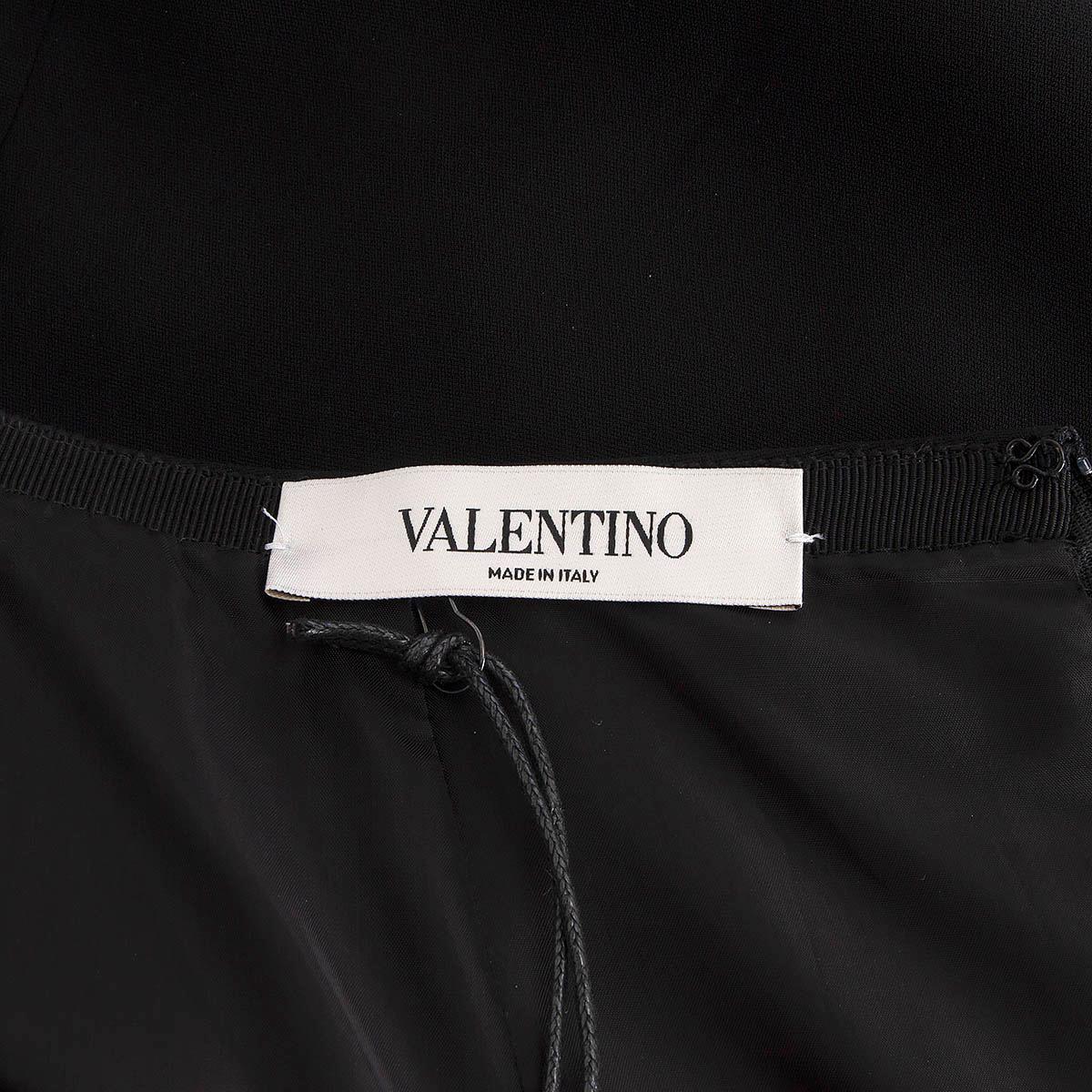 VALENTINO black silk FAUX WRAP MIDI Skirt 38 XS In Excellent Condition For Sale In Zürich, CH