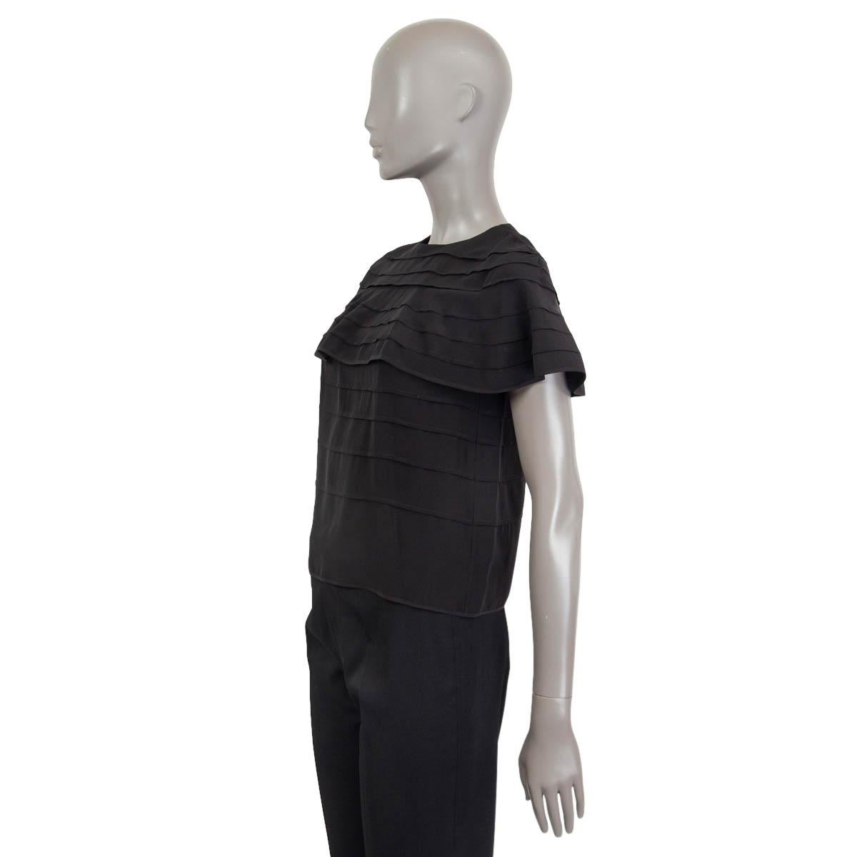 VALENTINO black silk TIERED SHORT CAPE Blouse Shirt 38 XS In Excellent Condition For Sale In Zürich, CH