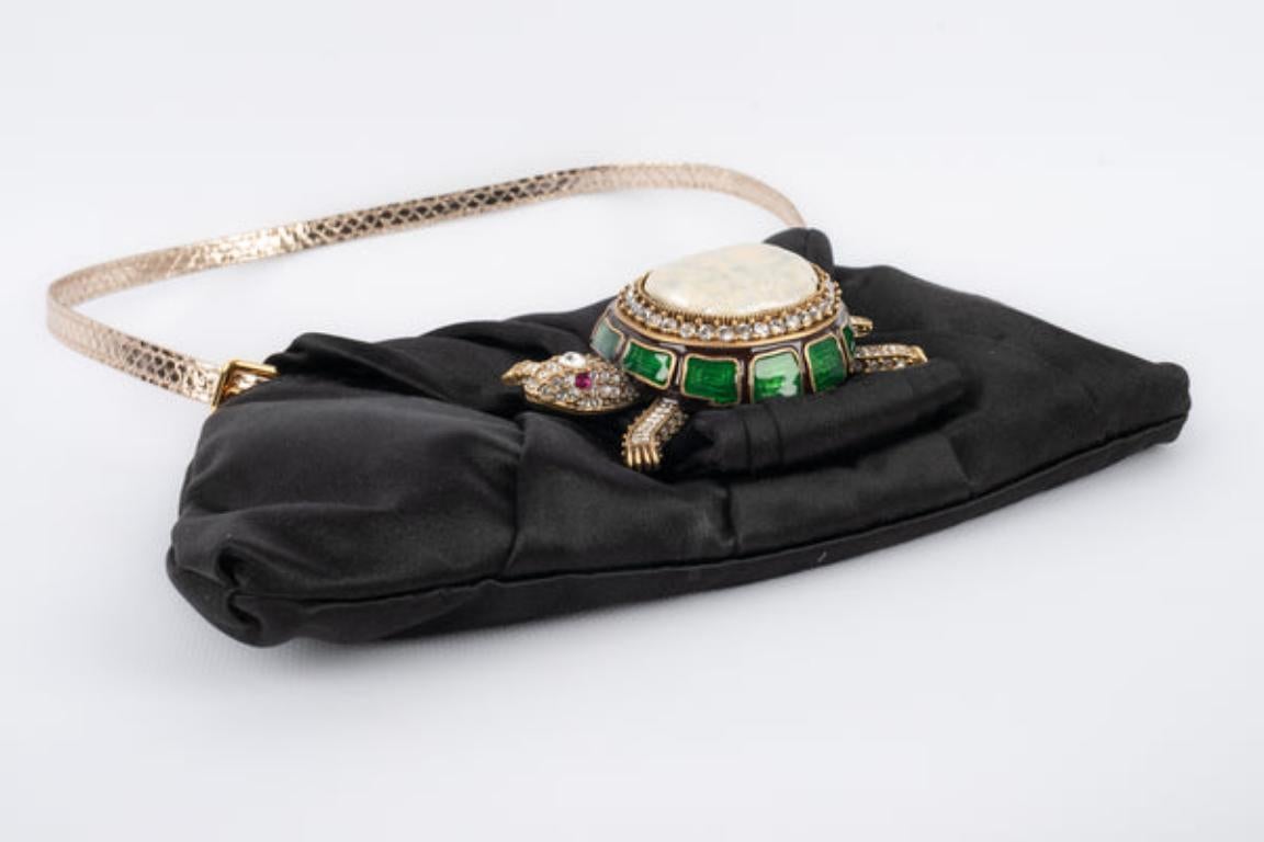Valentino Black Silk Turtle Bag In Excellent Condition For Sale In SAINT-OUEN-SUR-SEINE, FR