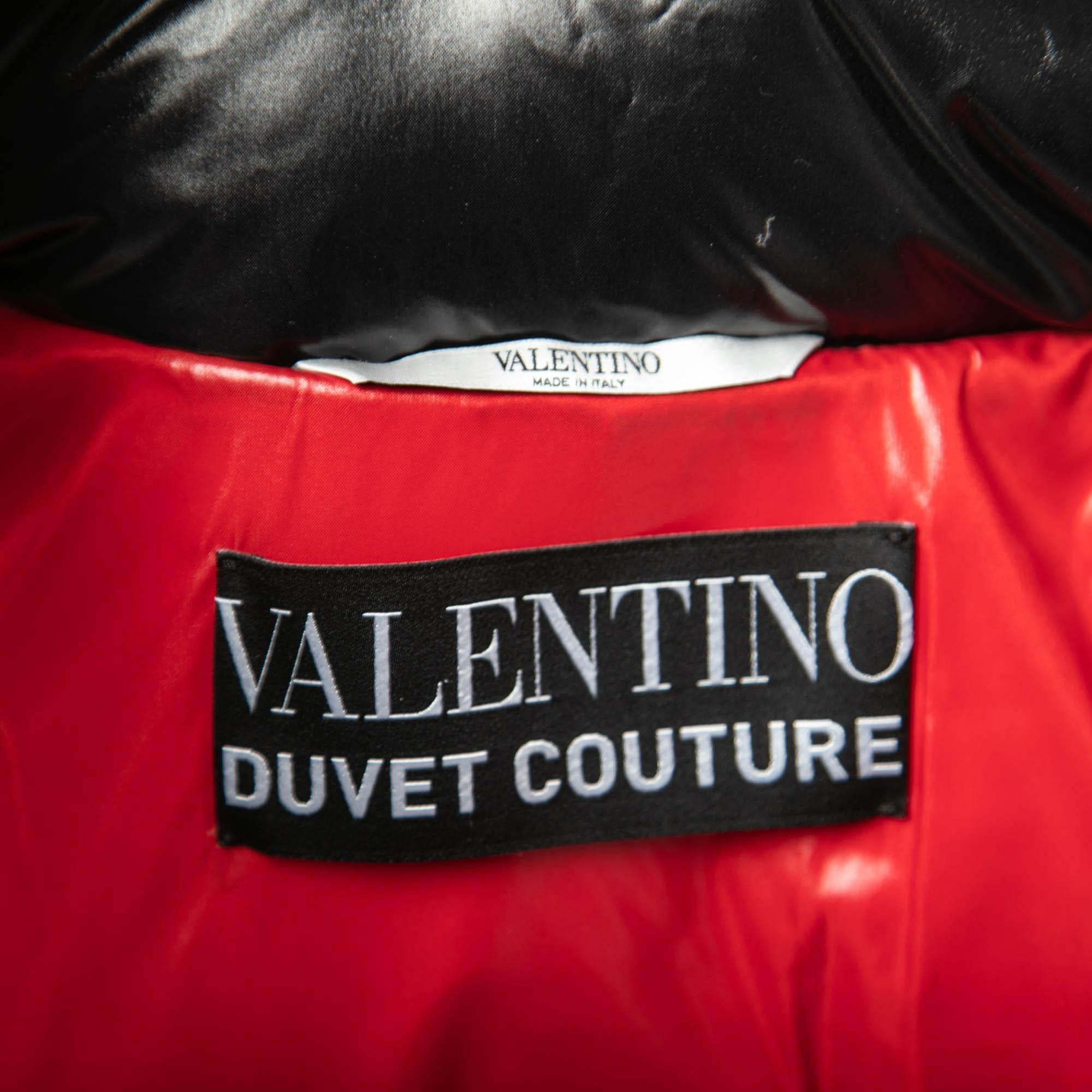 Valentino Black Synthetic Duvet Couture Padded Hooded Jacket L In Excellent Condition In Dubai, Al Qouz 2