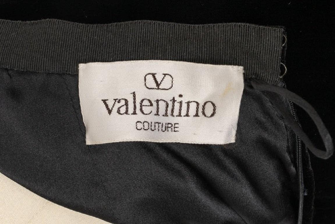 Valentino - Jupe en velours noir en vente 2