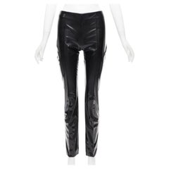 VALENTINO Schwarze Hose aus Vinyl mit Plissee vorne und hinten mit Schlitztaschen S