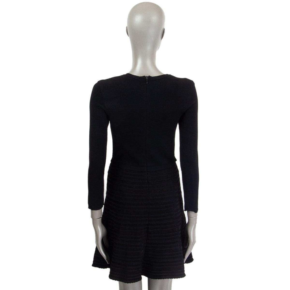 VALENTINO black viscose 3/4 Sleeve Flared Dress M In Excellent Condition In Zürich, CH