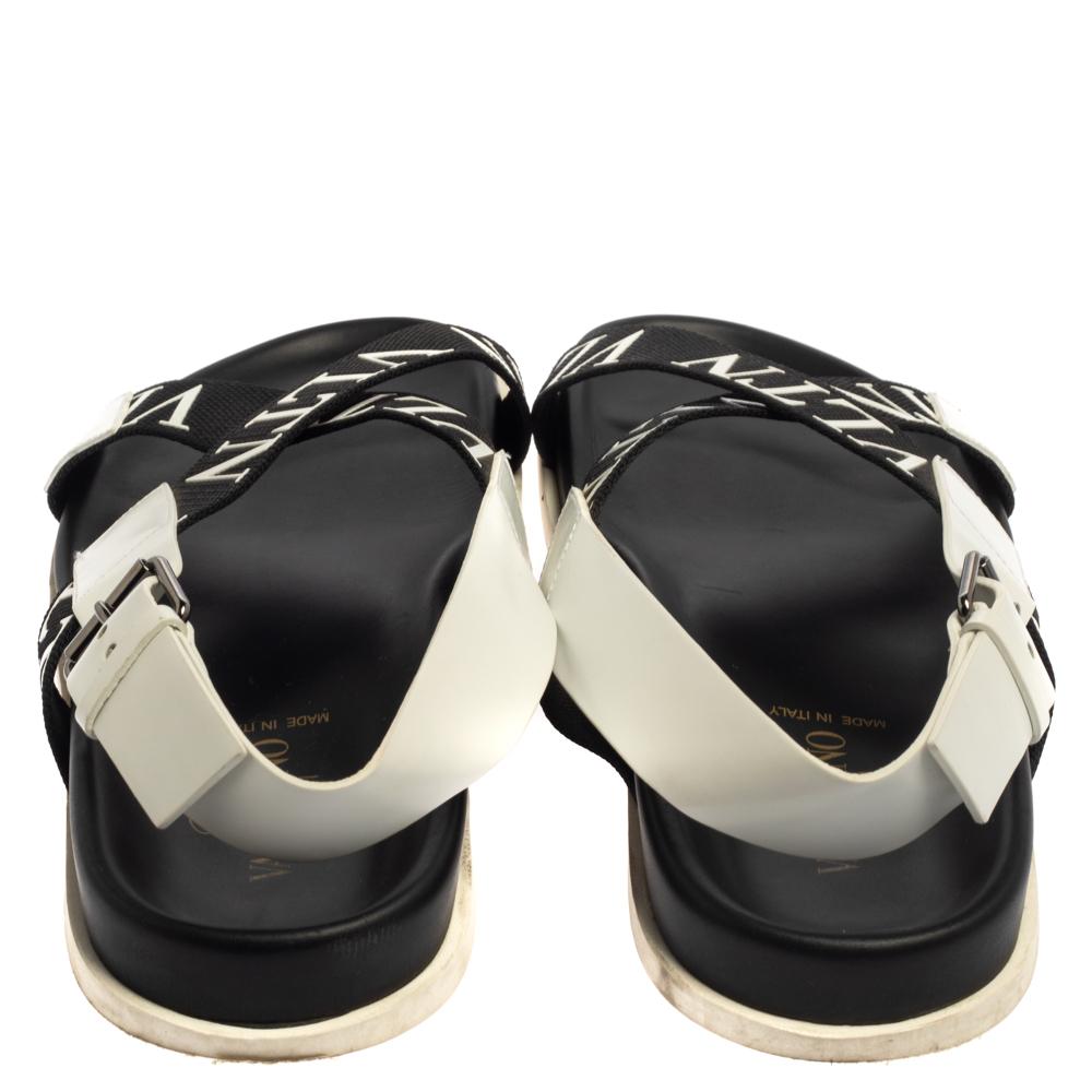 Valentino Black/White Leather And Nylon Logo Print Cross Strap Sandals Size 40 In Good Condition In Dubai, Al Qouz 2